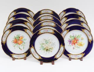 Appraisal: SET OF TWELVE OLD PARIS PORCELAIN PLATES French Late th