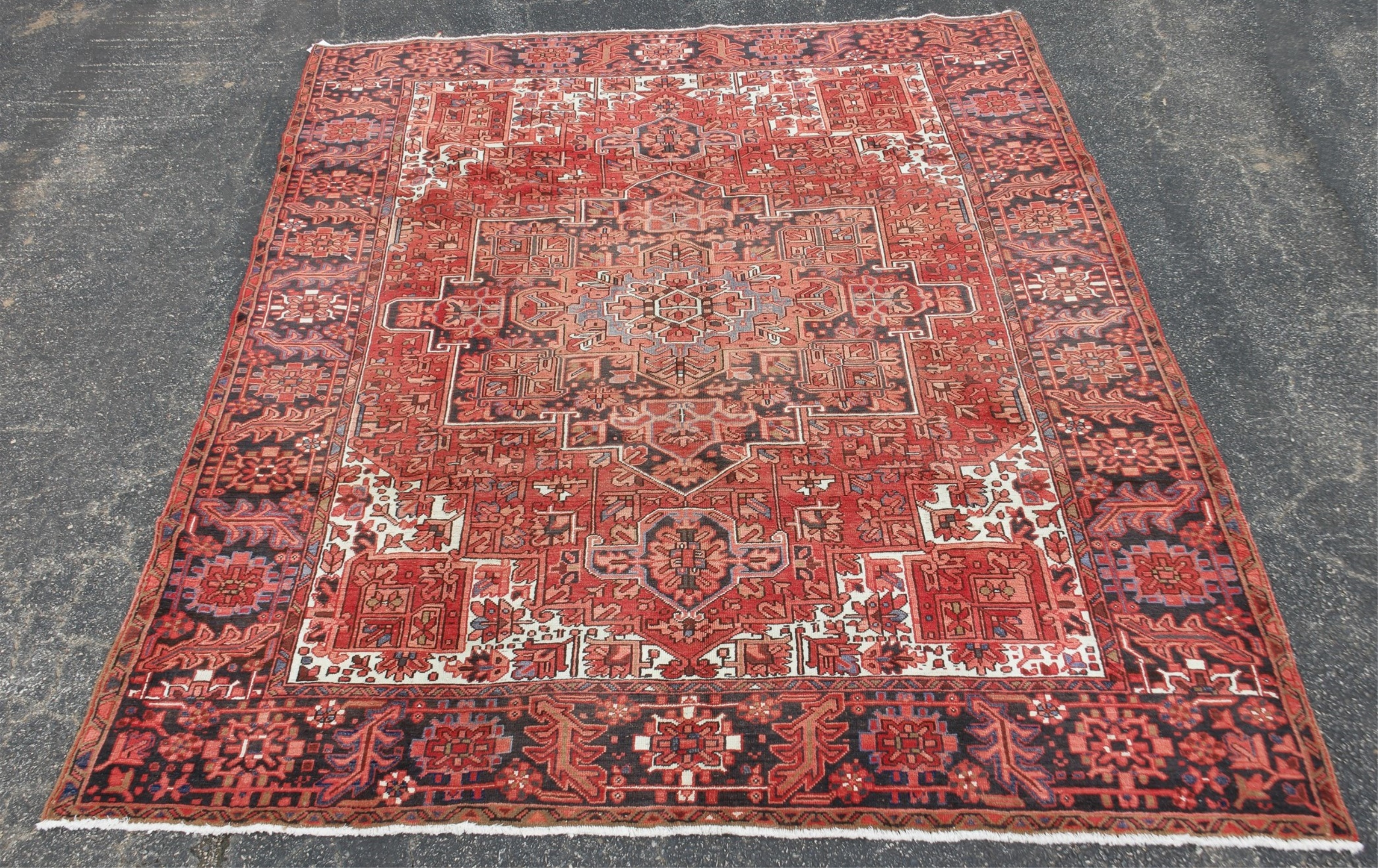 Appraisal: ORIENTAL RUG ' X ' HERIZ Oriental Rug ' X