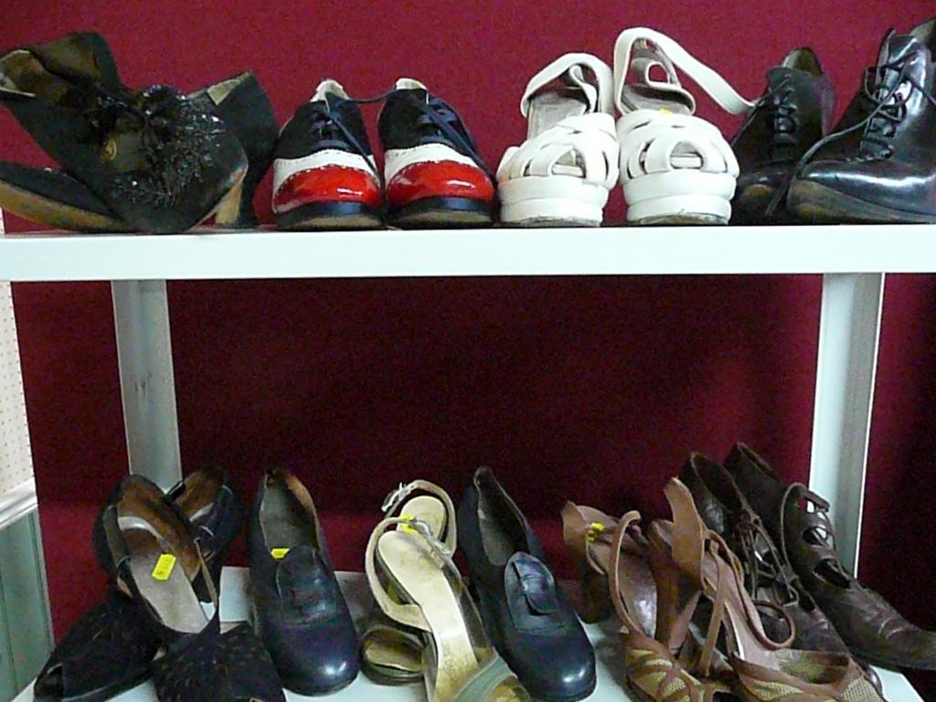 Appraisal: A collection of ladies vintage shoes - various styles and