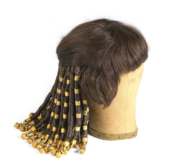 Appraisal: An Elizabeth Taylor wig likely from Cleopatra th Century Fox