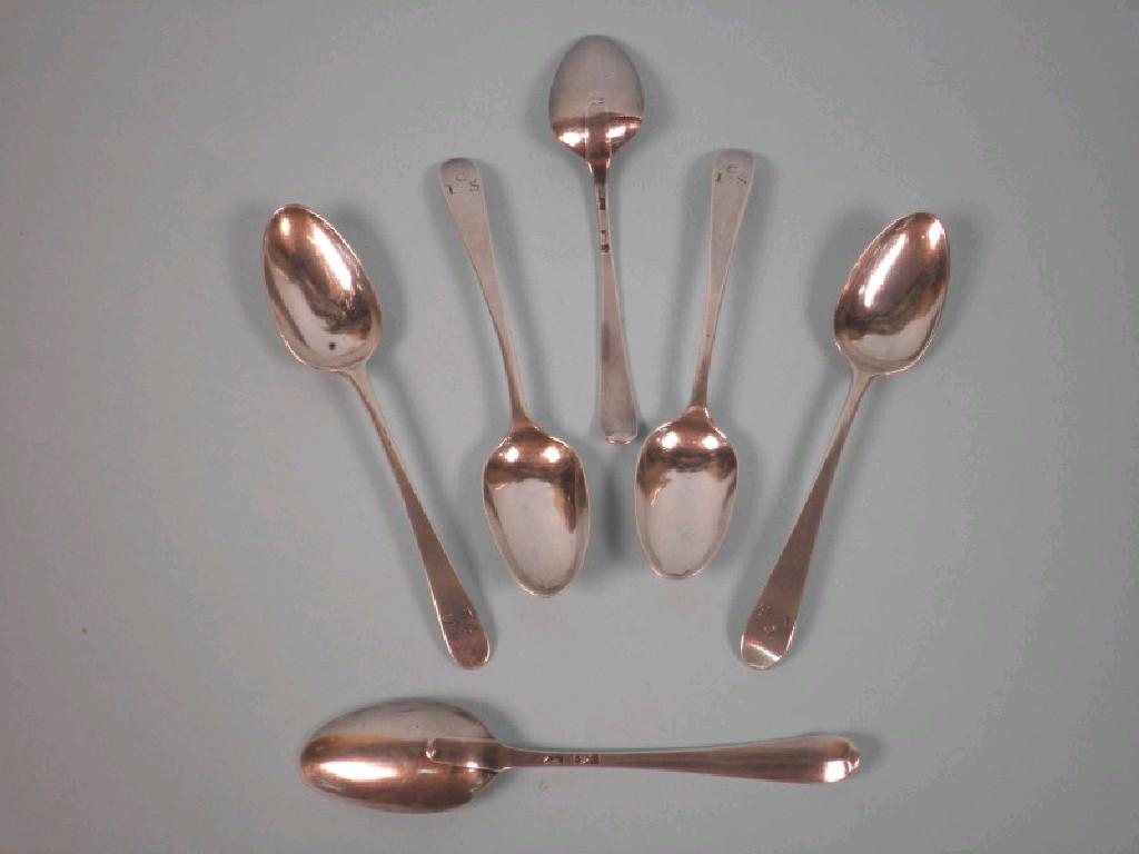 Appraisal: A set of six thC silver teaspoons each of Hanoverian