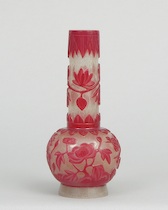 Appraisal: A Fine Peking Glass Bottle Vase A late th Century