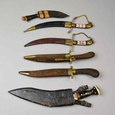 Appraisal: PCS ASSORTMENT OF ARABIC KNIVESIncluding variety of curved and straight