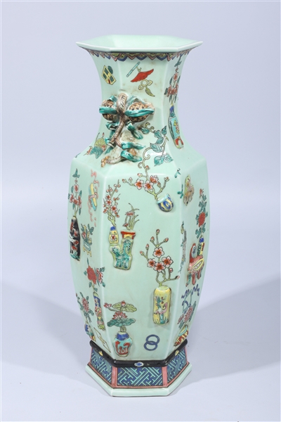 Appraisal: Large Chinese famille rose and famille verte enameled porcelain with