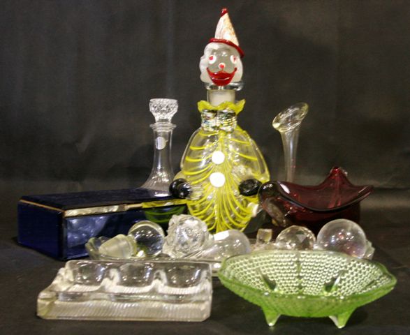 Appraisal: A Murano glass decanter in the form of a clown