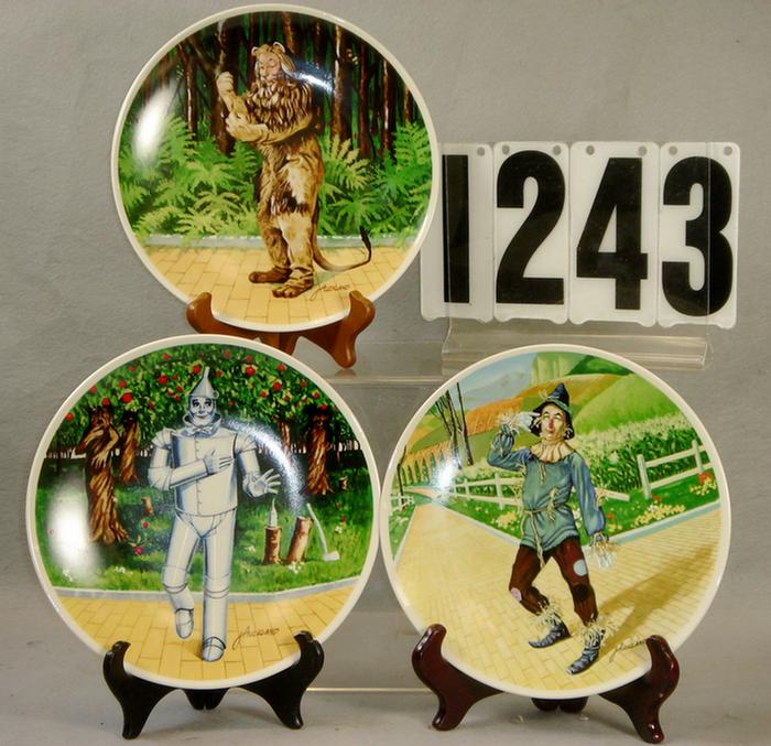 Appraisal: Lot of Wizard of Oz collectors plates Scarecrow plate series