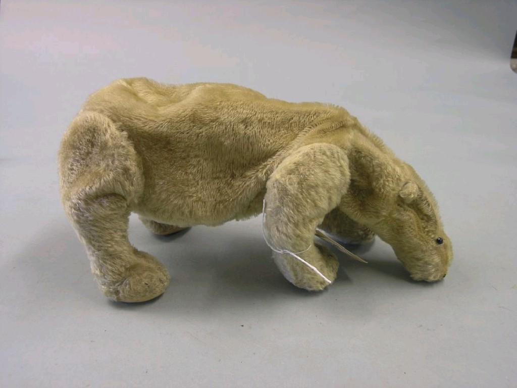 Appraisal: An early th century Steiff polar bear pale mohair plush