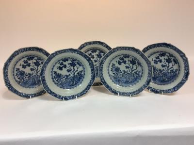 Appraisal: Five late th Century Chinese octagonal bowls painted chrysanthemums and