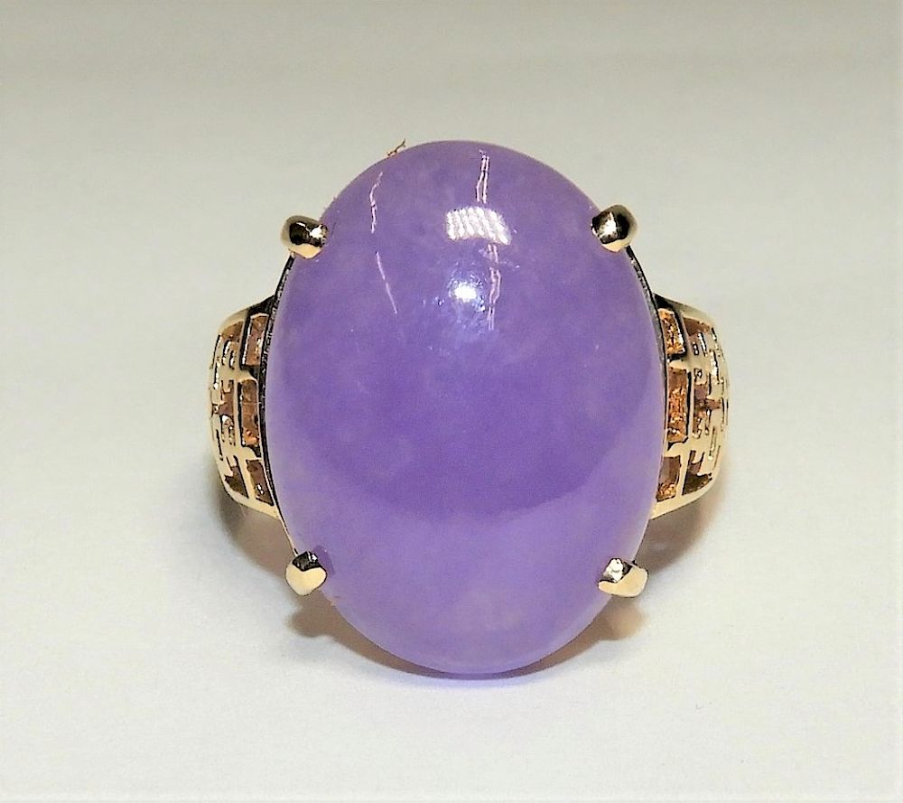 Appraisal: Lavender Jadeite Jade K Yellow Gold Lady's Ring China Contemporary