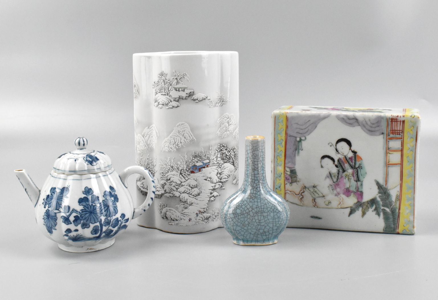 Appraisal: Group of Chinese porcelain items including a foliage shaped brushpot