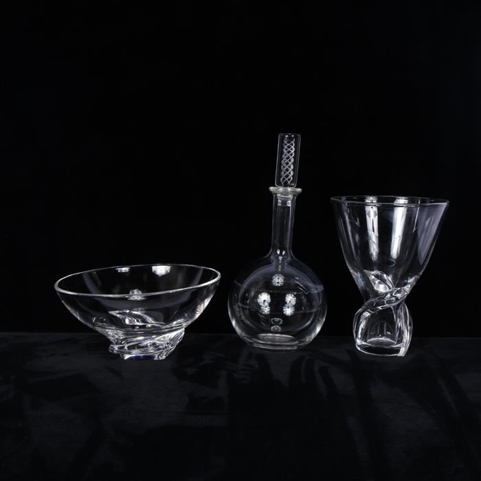 Appraisal: Steuben colorless crystal pc Chip on base of stopper H