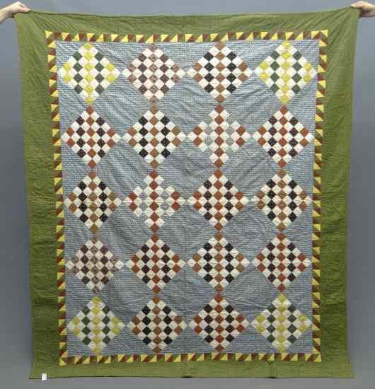 Appraisal: th c patch quilt '' Square