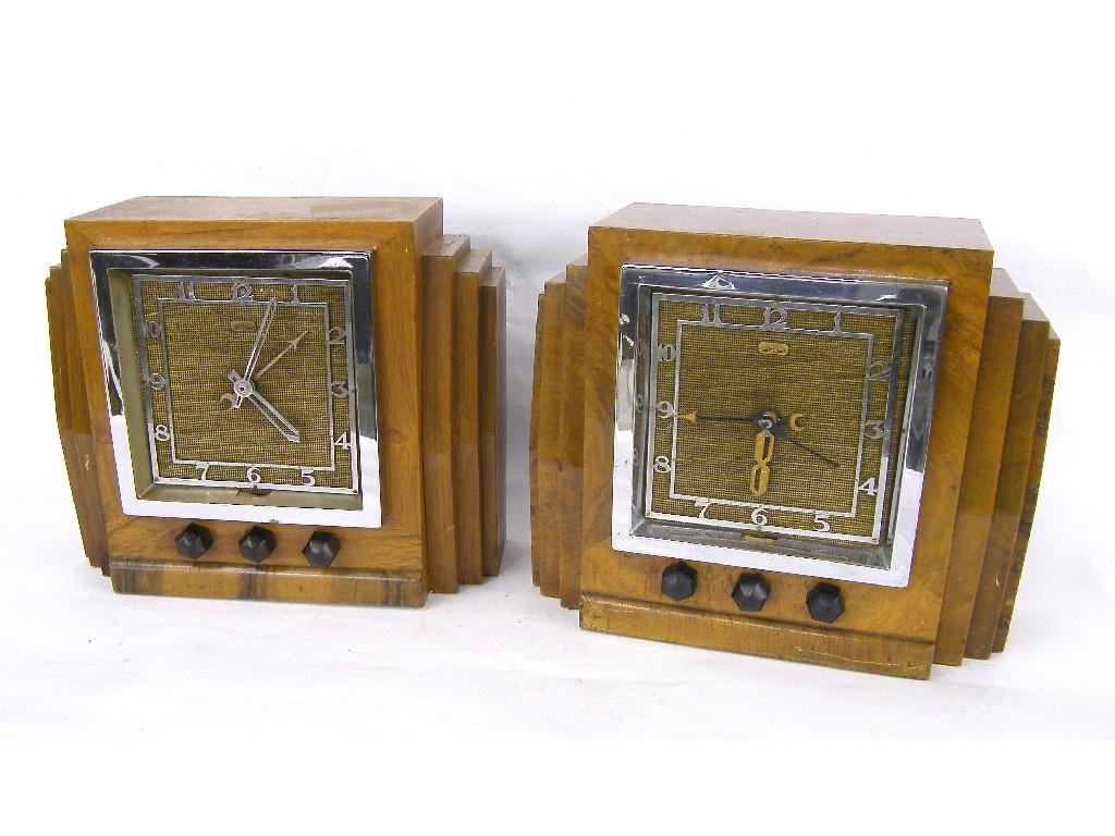 Appraisal: Pair of rare Art Deco Radiochron electric valve radios serial