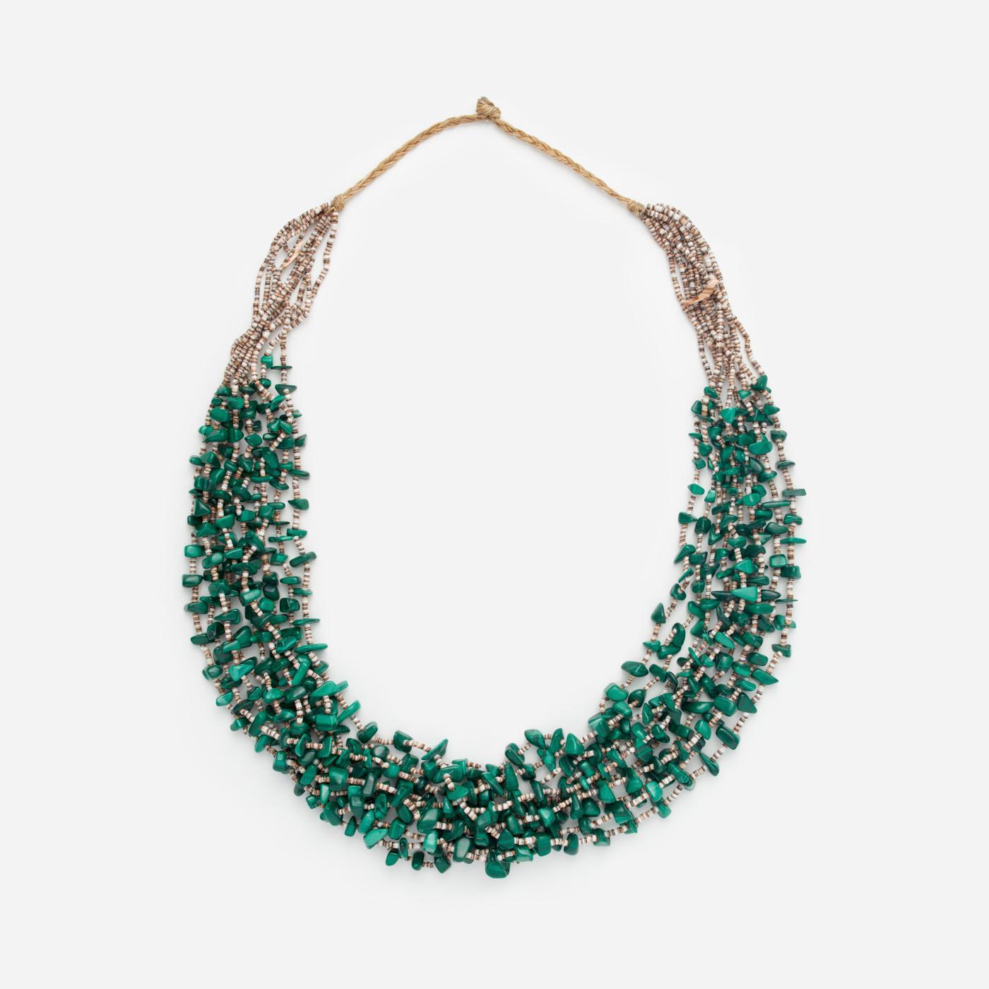 Appraisal: STRAND MALACHITE HEISHI NECKLACE A strand heishi necklace with malachite