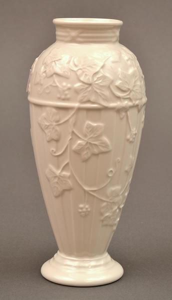 Appraisal: WEDGWOOD 'CLASSIC GARDEN' VASE