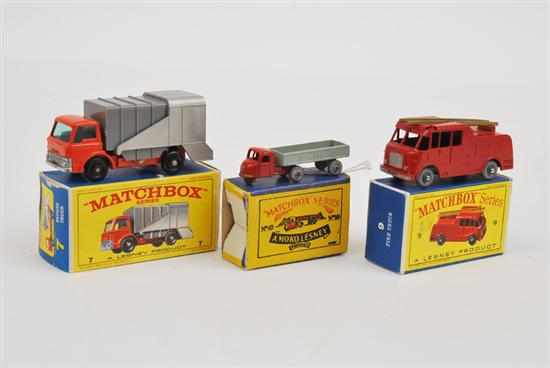 Appraisal: THREE MATCHBOX - SERIES MODELS INCLUDING C REFUSE TRUCK GREY