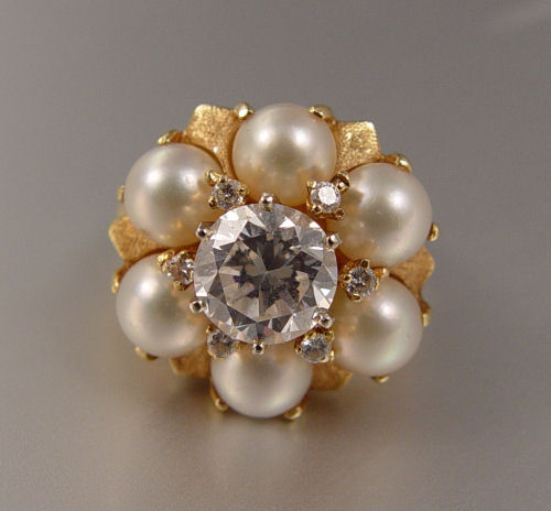 Appraisal: K PEARL DIAMOND CZ RING K yellow gold ring contains