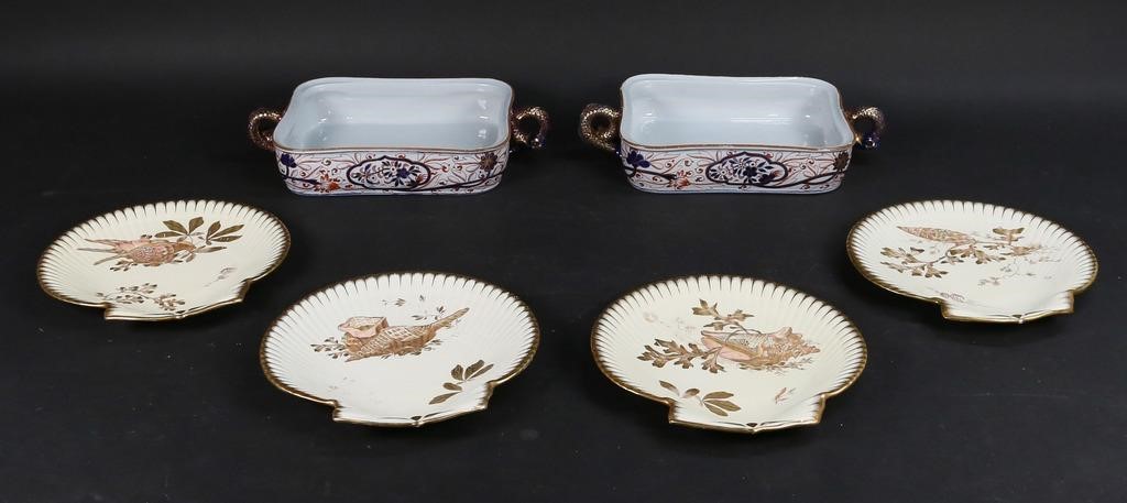 Appraisal: pieces of English porcelain Set of Wedgwood hand painted shell