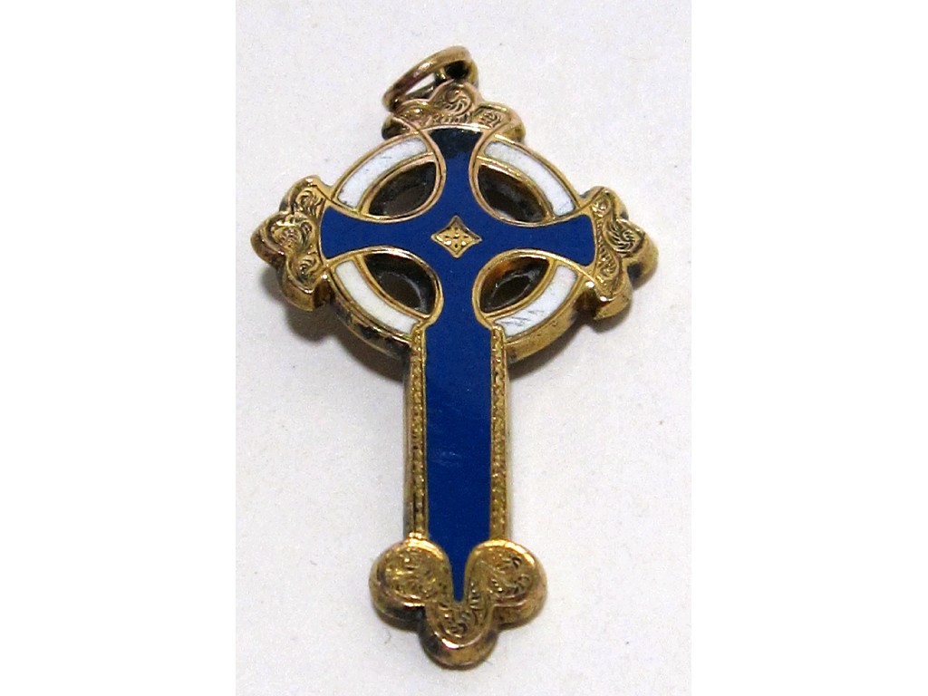 Appraisal: Yellow metal enamelled cross pendant