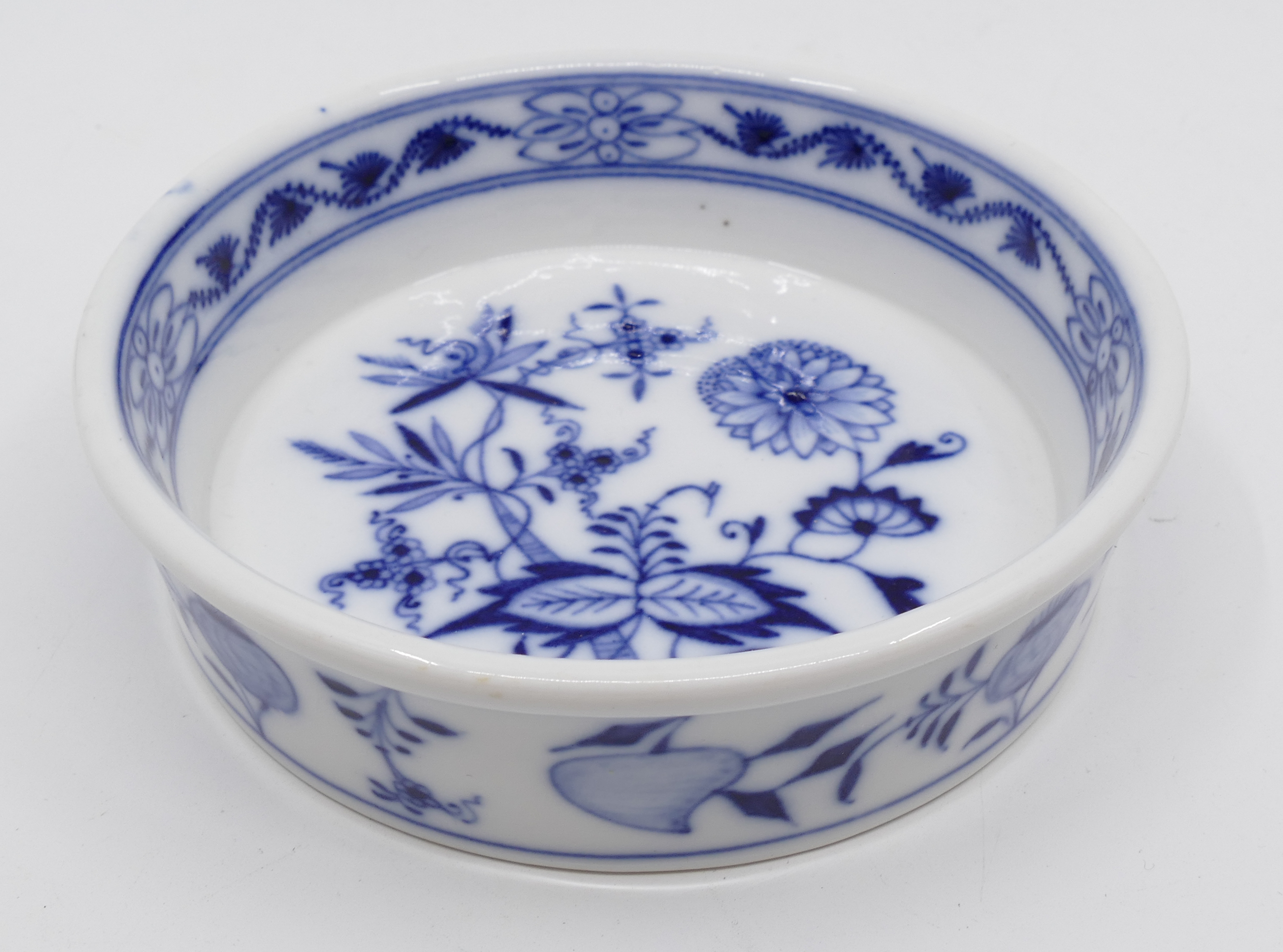 Appraisal: Meissen Blue Onion Porcelain Ramekin Excellent condition '' diameter