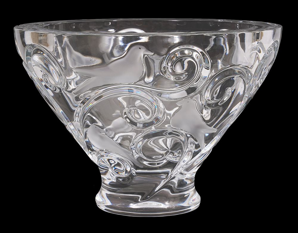 Appraisal: Lalique Verone Pattern Centerpiece Bowl Lalique Verone pattern centerpiece bowl