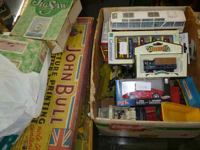 Appraisal: A QUANTITY OF DIE CAST VEHICLES Dinky and others some