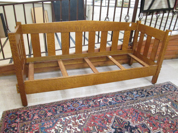 Appraisal: CRAFTSMAN OAK DAYBED American c with repeating vertical oak slats