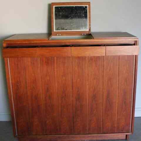 Appraisal: Paul McCobb Midcentury Gentleman's Chest From a Fairfield CT estate