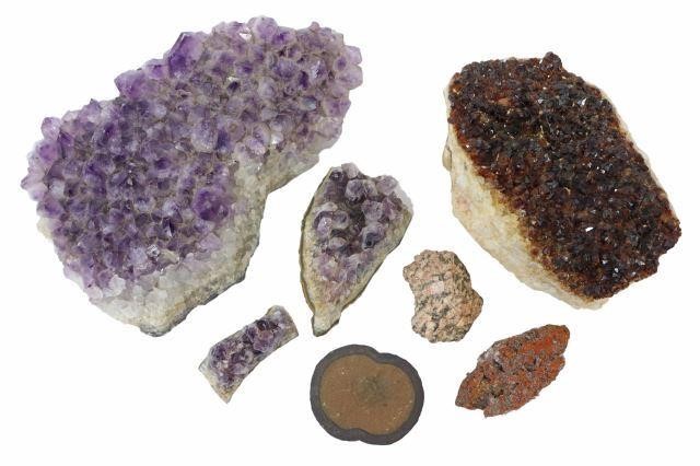 Appraisal: lot of Geological specimens in natural rock formations highlights include