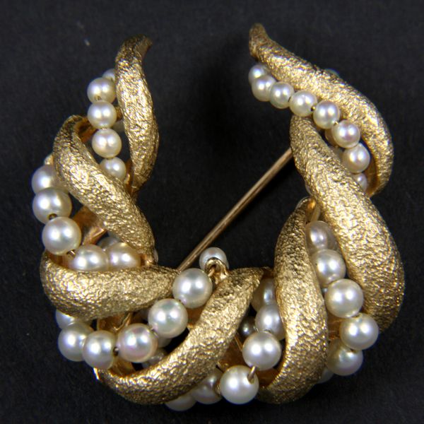 Appraisal: Ladies k gold pearl brooch EST '