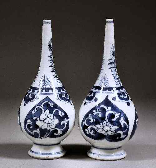 Appraisal: A pair of Chinese blue and white porcelain bottle shaped