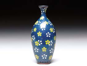 Appraisal: ANTIQUE MINIATURE CLOISONN VASE Very finely detailed antique Japanese miniature