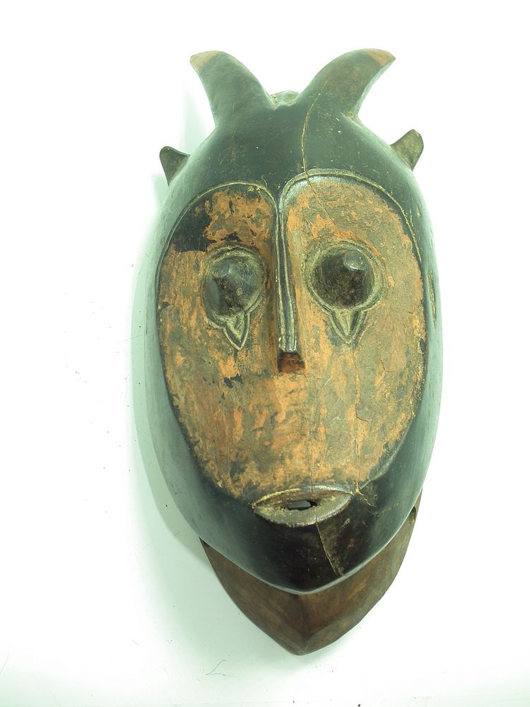 Appraisal: OLD AFRICAN BALUE MASK Old West African carved wood Balue