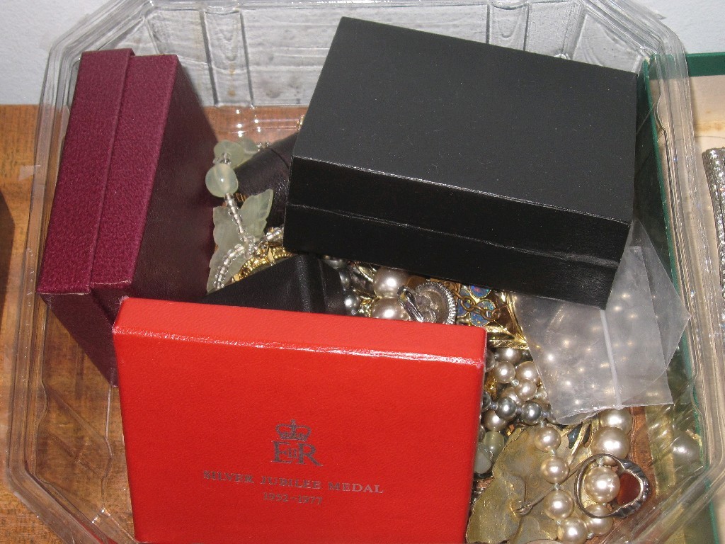 Appraisal: Box of costume jewellery including a silver Jubilee Medal