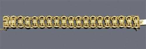 Appraisal: GOLD BRACELET Yellow gold g Decorative bracelet the links with