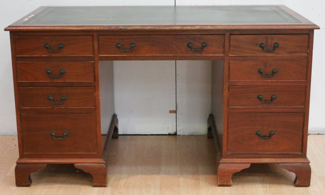 Appraisal: A Georgian style double pedestal desk cm wide cm deep