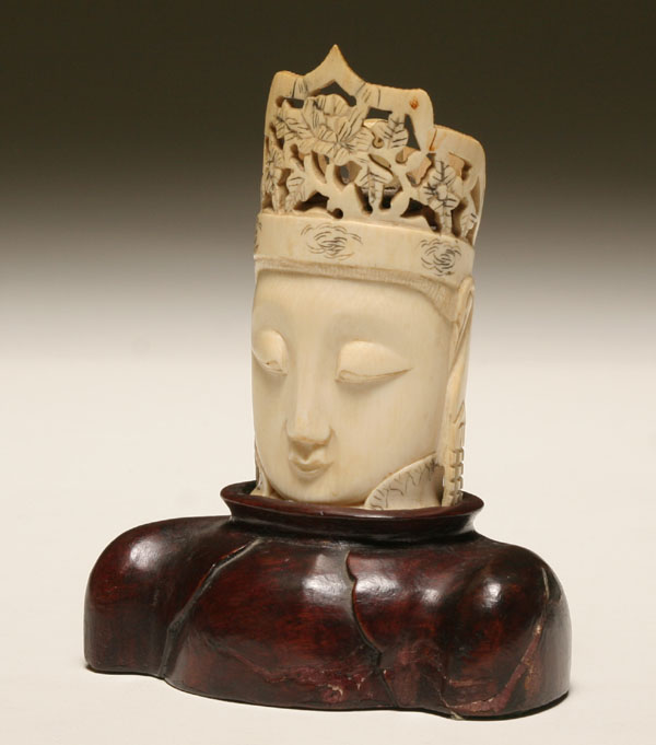 Appraisal: Chinese carved ivory hollow tusk of Guanyin the head set