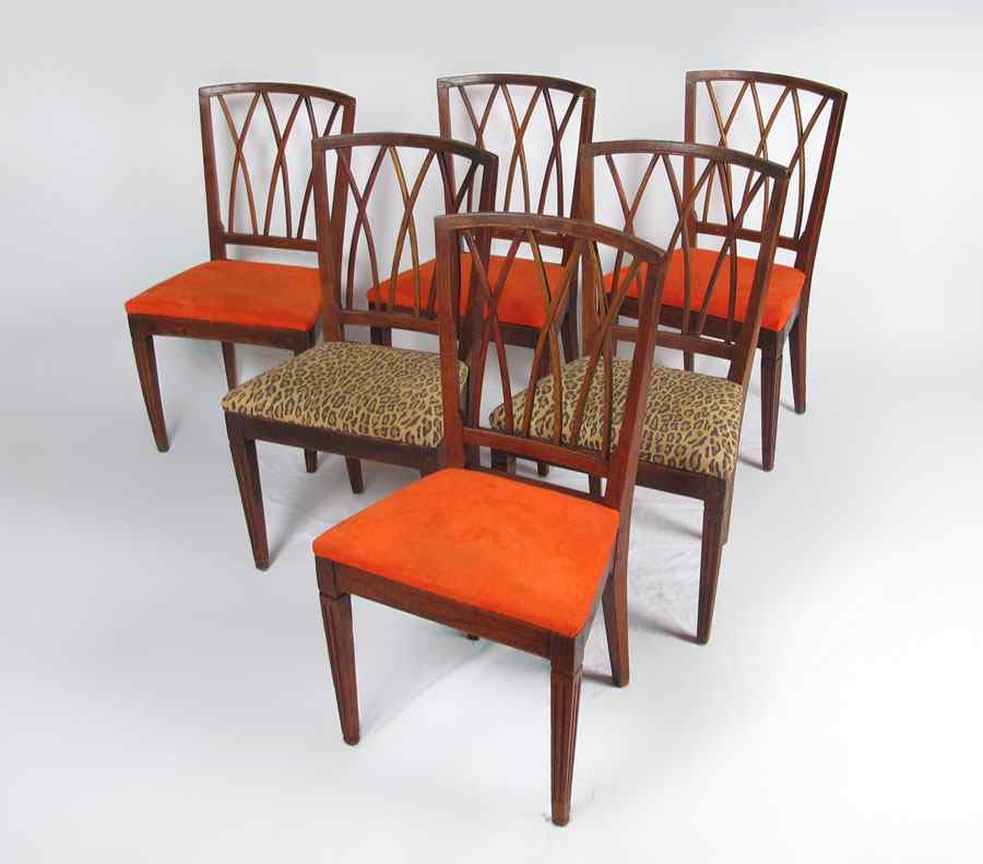 Appraisal: SET OF SIX EARLY DINING CHAIRS Peg construction cross hatch