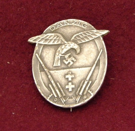 Appraisal: German Luftwaffe Danzig Flak badge