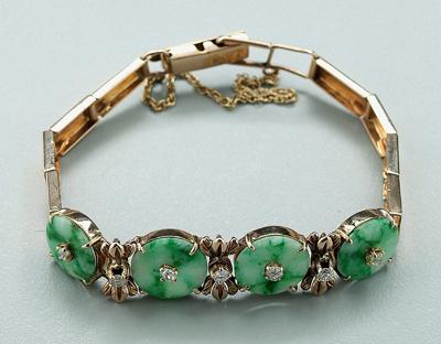 Appraisal: Diamond and jade bracelet kt pink gold links mounted with