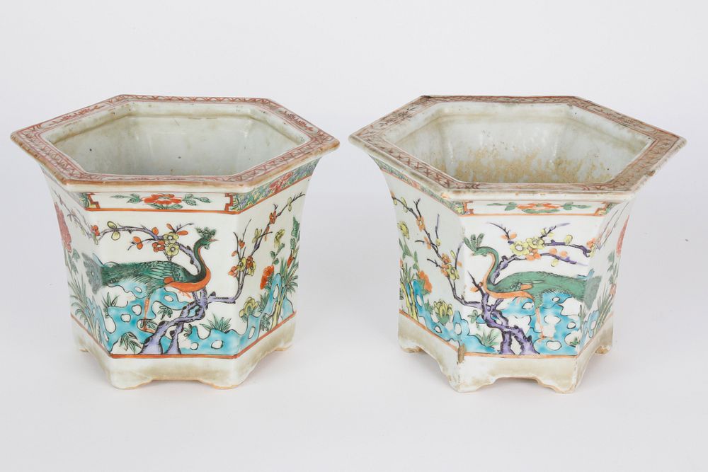 Appraisal: Pair of Petite Chinese Porcelain Octagonal Cache Pots Pair of