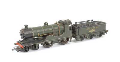 Appraisal: OO Gauge Kitbuilt - - Southern lined olive green livery