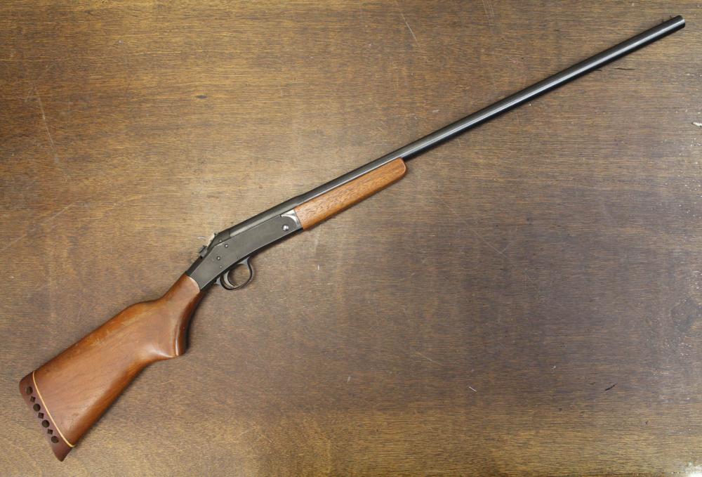 Appraisal: HARRINGTON AND RICHARDSON TOPPER JR MODEL SINGLE SHOT SHOTGUN gauge