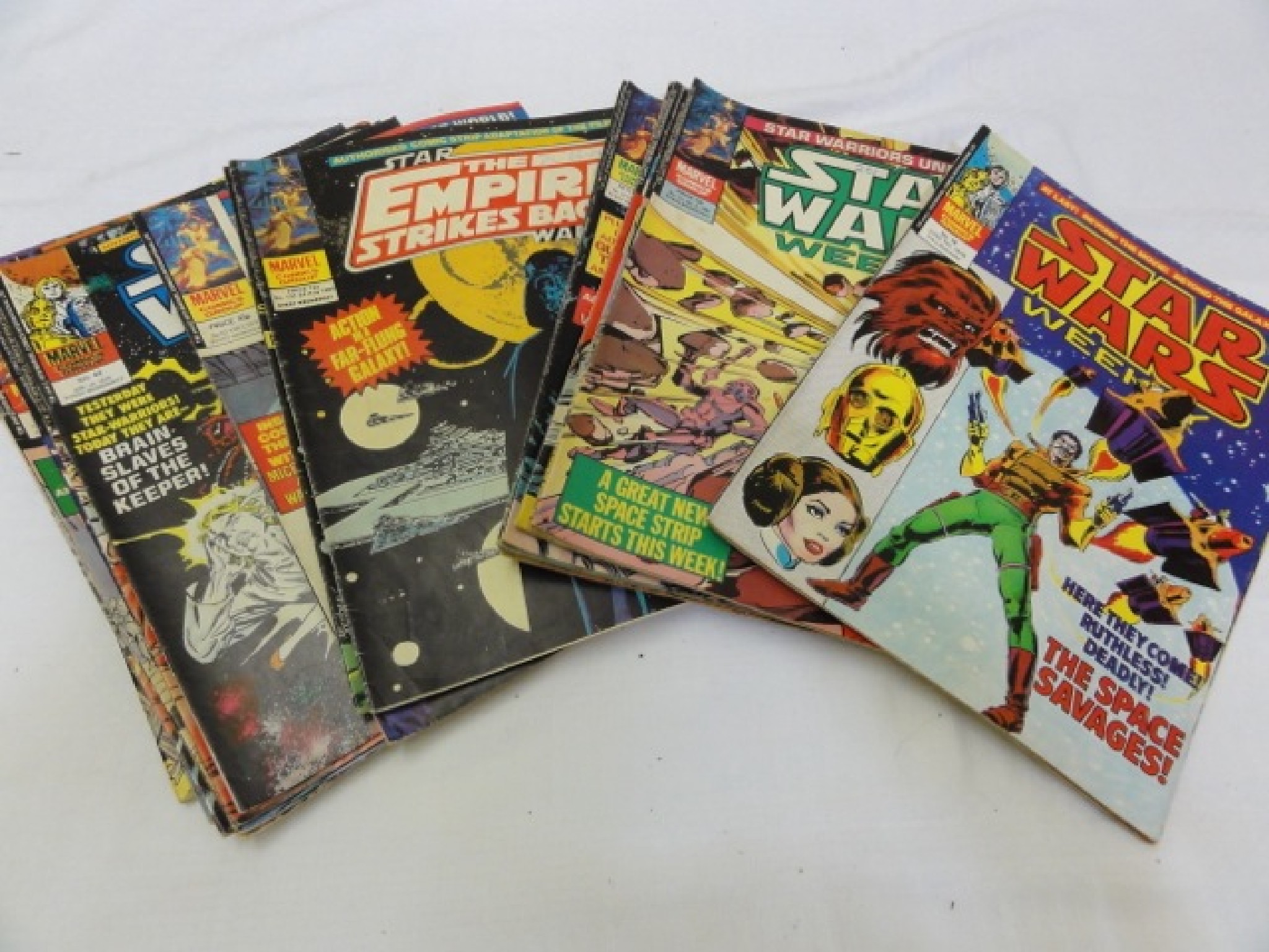 Appraisal: A box containing a collection of Star Wars comics from