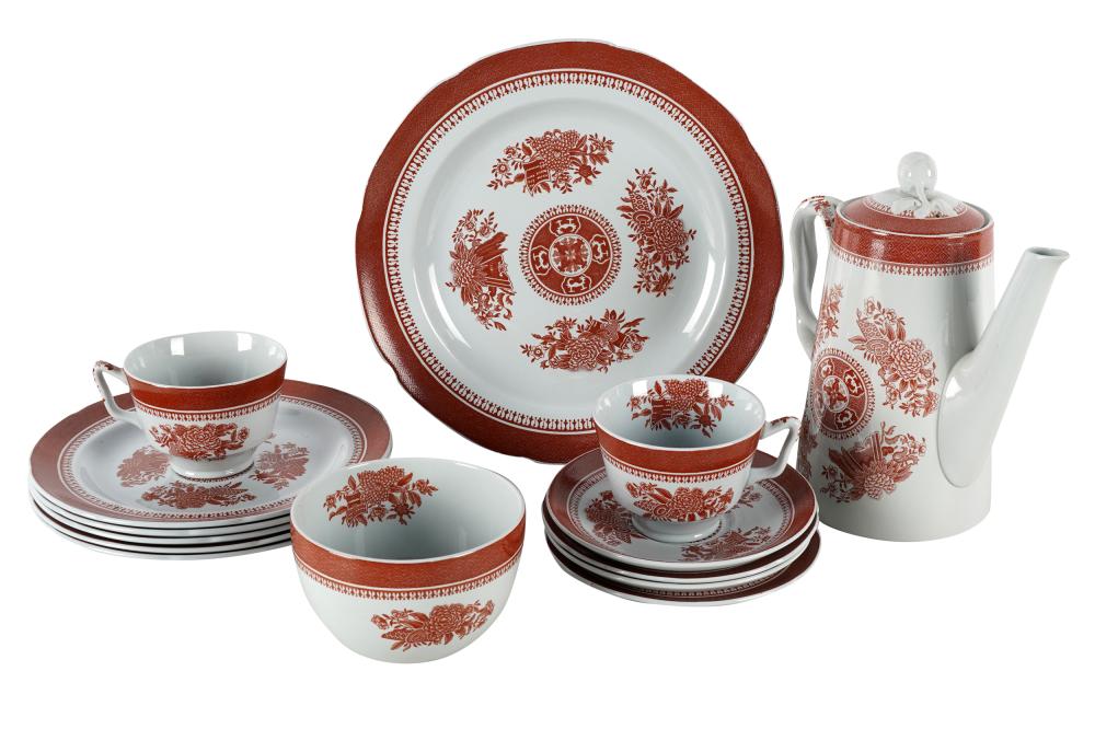 Appraisal: SET OF SPODE PORCELAIN DINNEWARE'Fitzhugh Red' pattern comprising dinner plates