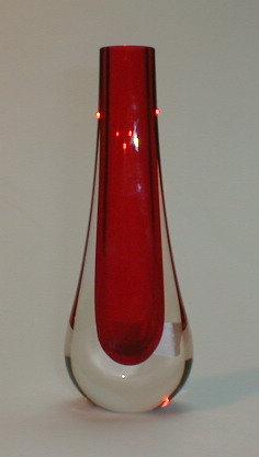 Appraisal: A Whitefriars red and clear glass specimen vase of tear