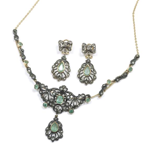 Appraisal: AN EMERALD AND DIAMOND NECKLACE WITH EAR PENDANTS circa Silver