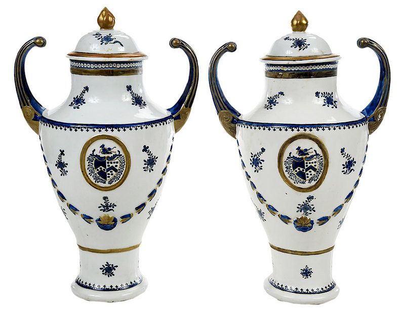 Appraisal: Pair of Chinese Export Armorial Urns late th early th