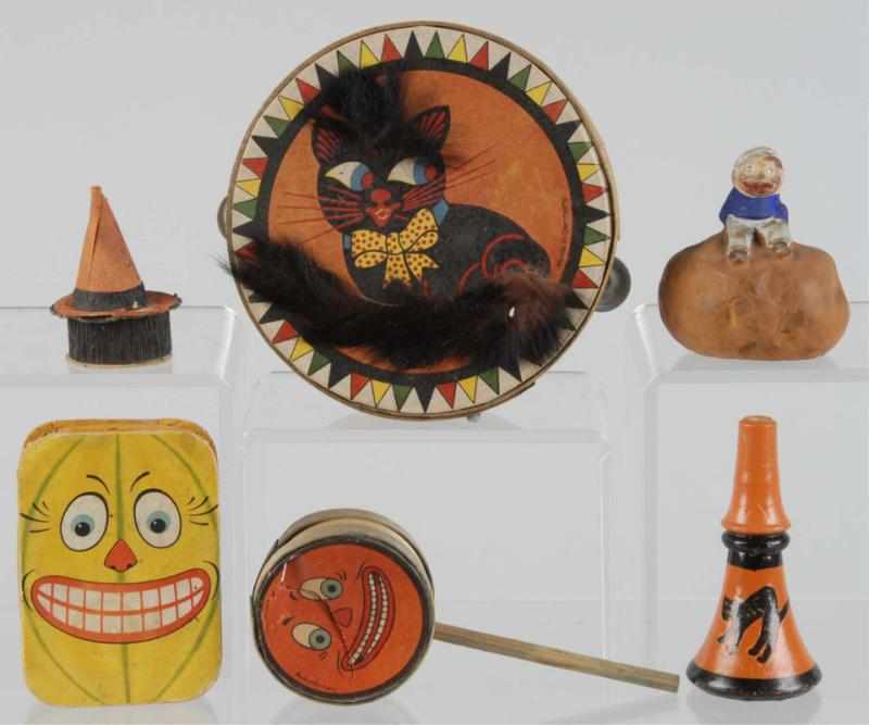 Appraisal: Lot of Halloween Items Description Includes one tambourine with cat