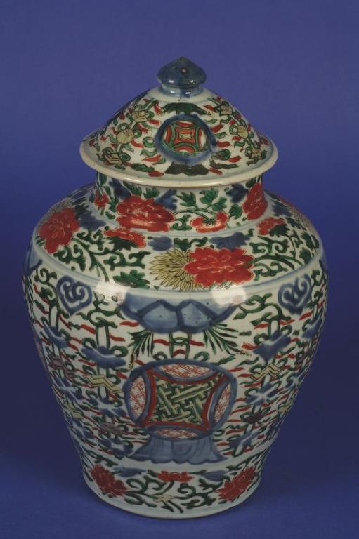 Appraisal: A CHINESE WUCAI VASE AND COVER decorated with banners mons